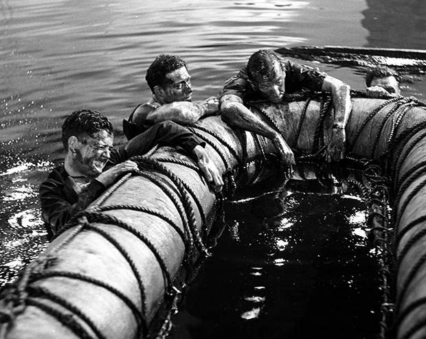 In Which We Serve / Ceux qui servent en mer (1942)