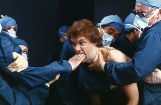Britannia Hospital (1982) de Lindsay Anderson