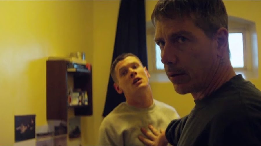 Starred Up /  Les poings contre les murs (2013)